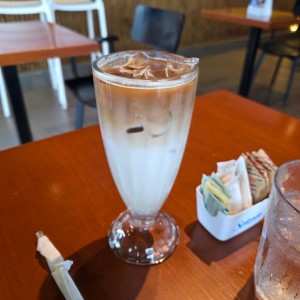 Iced latte de coco