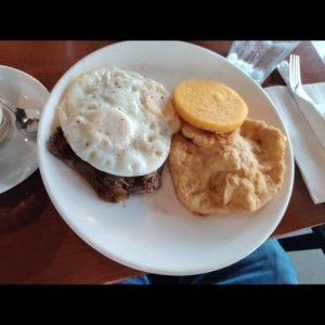 Bistec a caballo