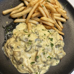 Platos Fuertes - Filete de Corvina