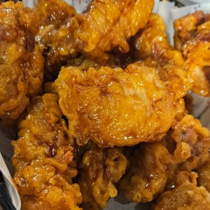 korean fried chicken with honey garlic sauce