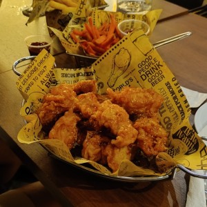 Boneless / Wings - Honey Garlic