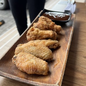BBQ WINGS