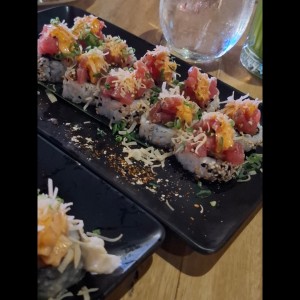 Rolls Especiales - Sake Especial