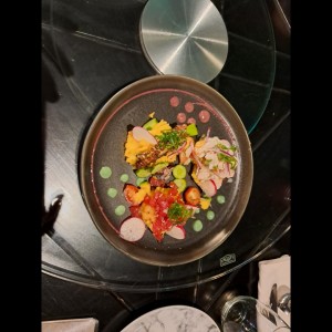 CORVINA CON LANGOSTINOS AL AJILLO