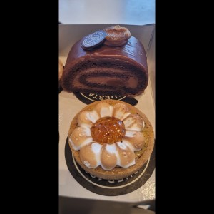 Tartaleta maracuya y gipsy roll chocolate