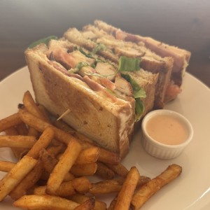 Panini de pollo con hongos