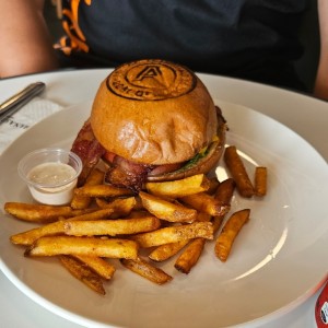 hamburguesa con papas