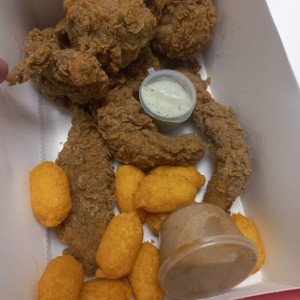 Chicken Fingers - La Cajita
