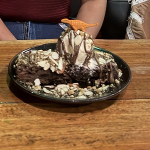 Postres - Brownie con Helado