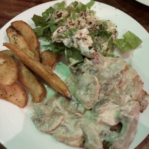 Pollo con champiñones