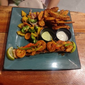 Corvina con camarones