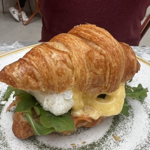 Croissant benedictinos