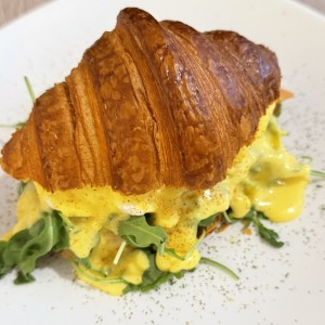 Croissant benedictino