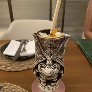 Tiki Cocktail 
