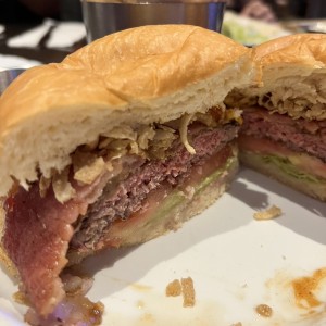 Bbq bacon cheeseburger