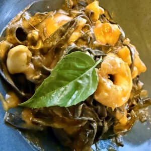 Platos Fuertes - Fetuccini Maremonti