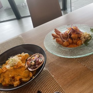 Cebiche frito y arroz callao