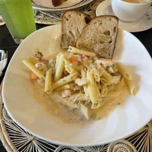 Camarones al vino blanco
