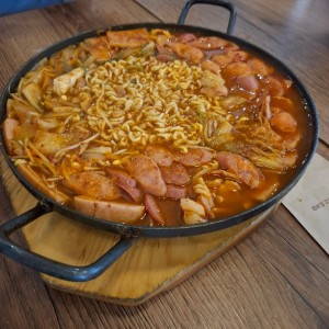 Sopa - KIMCHI JJIGAE