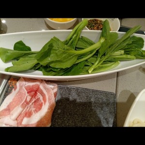 Hojas y cortes de carne 