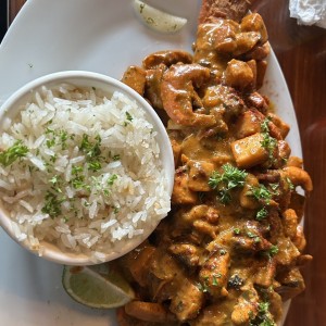 Pescado relleno a lo macho-areoz con coco