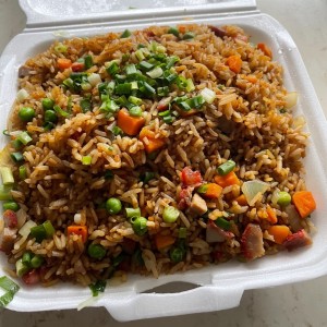 Arroz frito de puerco, pollo, carne o camarones