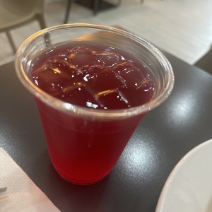 Te frio de frutas rojas