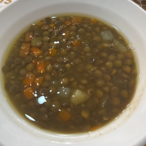 Sopa de lentejas 