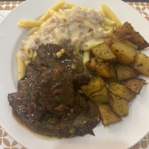 Roastbeef con pasta y papas 