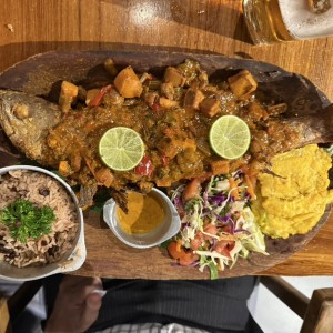 Pargo Frito en salsa Escabeche