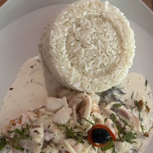Corvina en salsa blanca Con Mariscos
