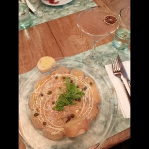 Carpaccio di salmone + Cosmopolitan 