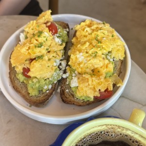PLATITOS LIGEROS - Avo Toast