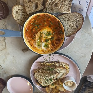 Shakshuka y feliz encuentro