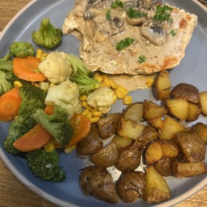 Pollo con hongos