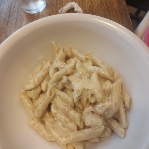 Kids Menu - Chicken fingers Alfredo