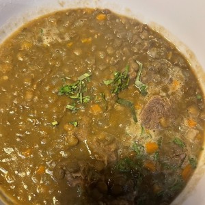 Crema de lentejas con carne de res