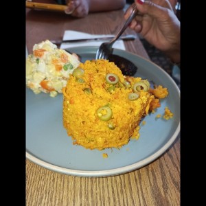 Lunch & Dinner - Arroz con pollo