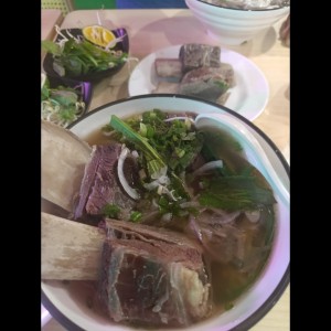 pho de Costilla de res