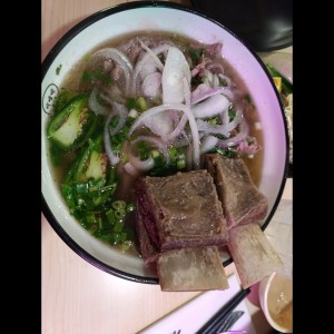 pho Bo de costilla de res 