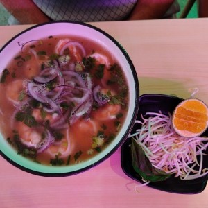 Pho de camarones