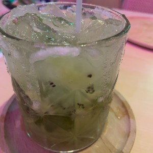 Mocktail de kiwi y hierbabuena
