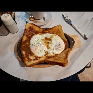Morah eggs
