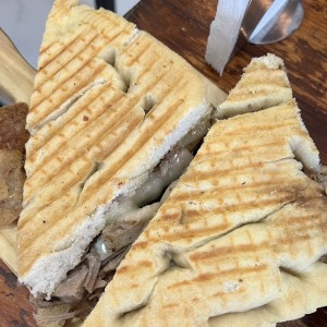 Focaccia de porcheta romana