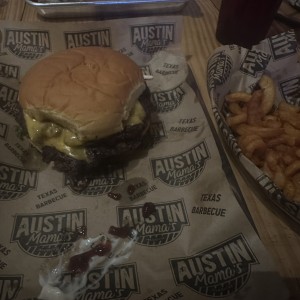 Mamas Classic Burger