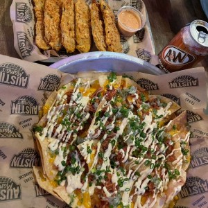 Starters - Fryd Pickles y Nachos