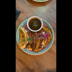 TACOS DE BIRRIA
