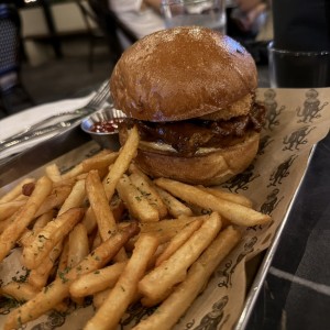 Las Burgers - BBQ STEAK SANDWICH
