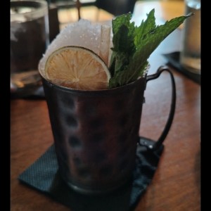 Limonada con jengibre y yerbabuena