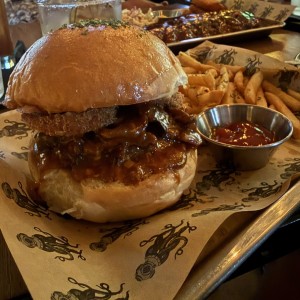 Las Burgers - BBQ STEAK SANDWICH